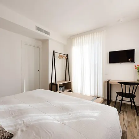 La Cross - Adults Only * Garda