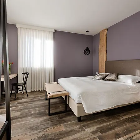 La Cross - Adults Only * Garda